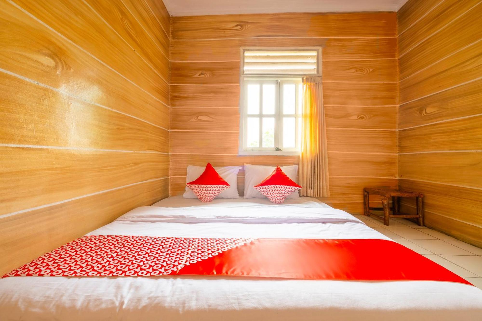 סוקאבומי Oyo 2278 Cikidang Hunting Resort מראה חיצוני תמונה